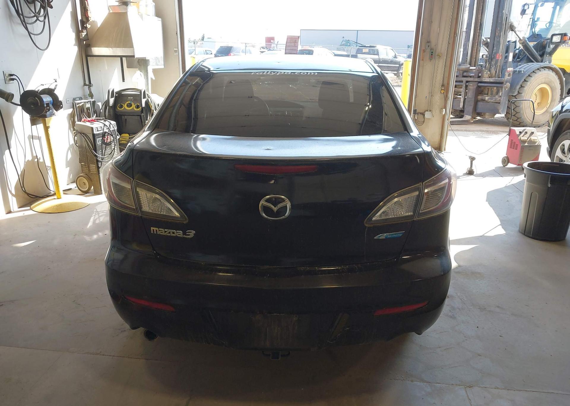 2013 MAZDA 3 I