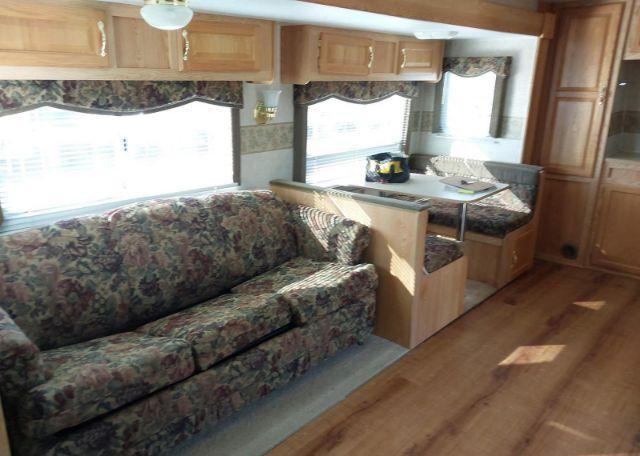 2002 KEYSTONE HORNET 28
