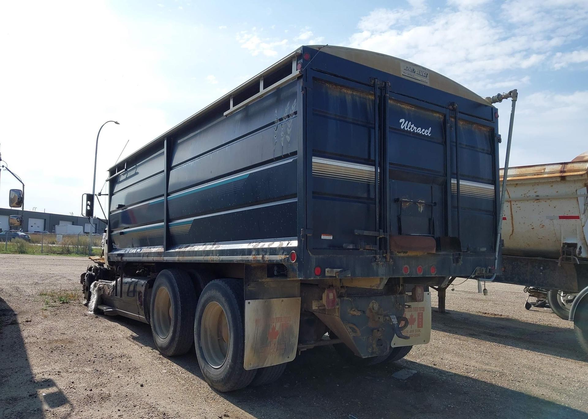 1995 FORD L-SERIES LTLA9000
