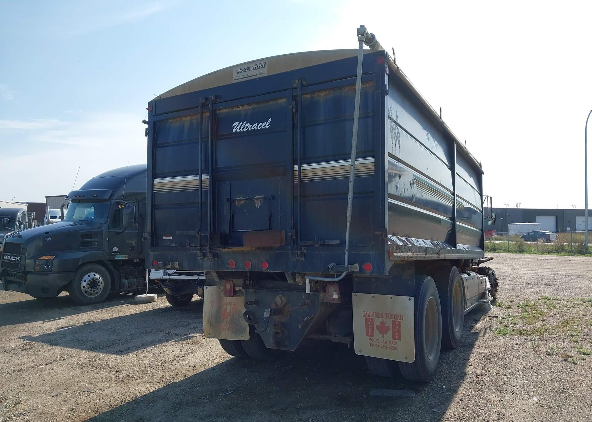 1995 FORD L-SERIES LTLA9000