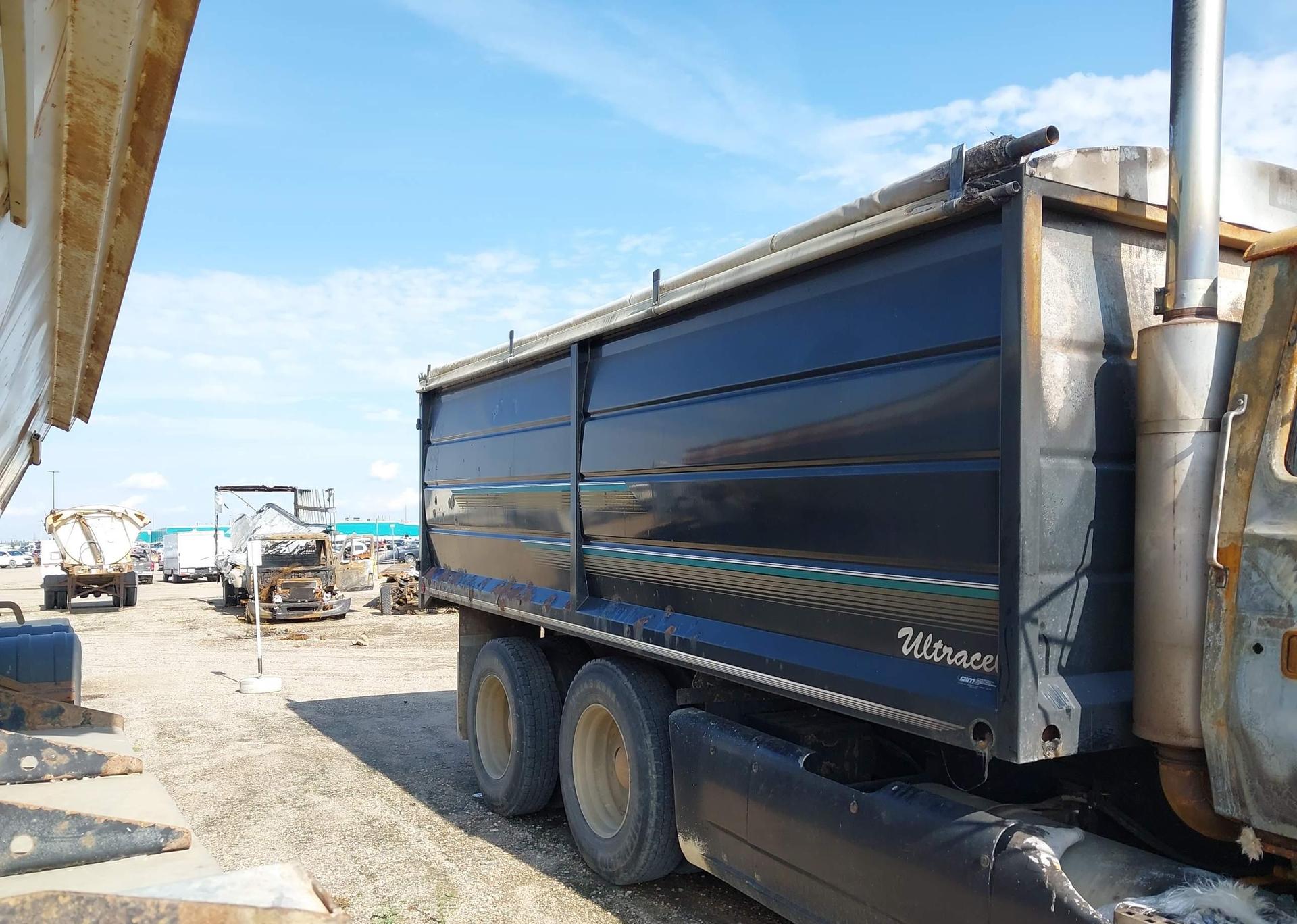1995 FORD L-SERIES LTLA9000