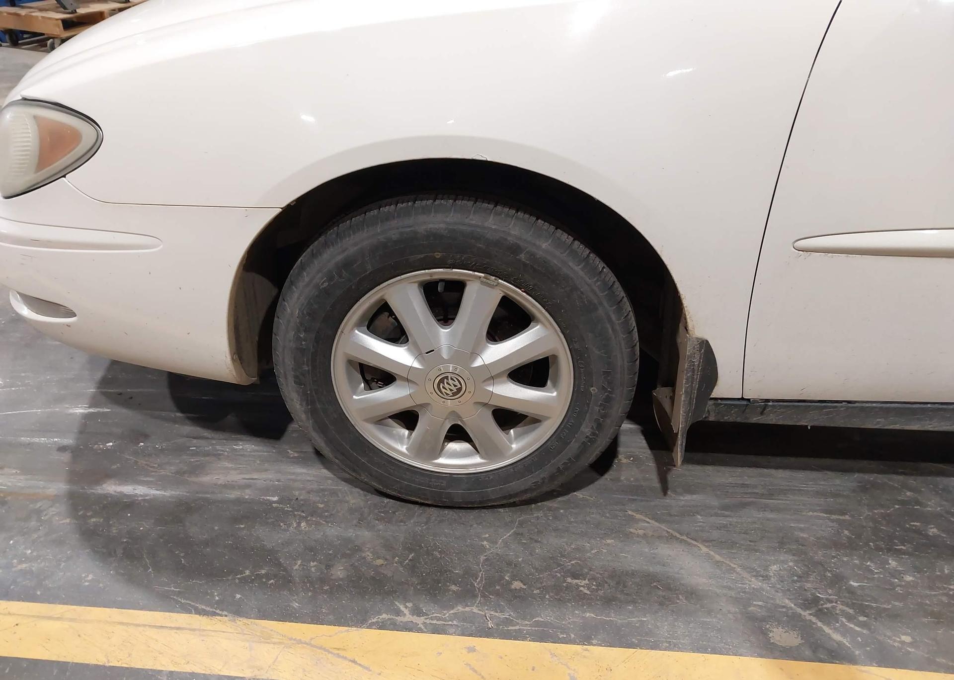 2005 BUICK ALLURE CX