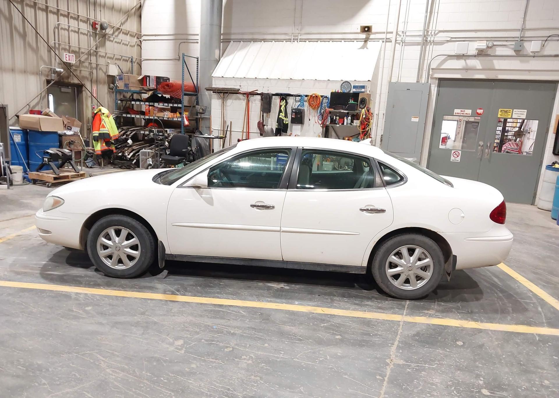 2005 BUICK ALLURE CX