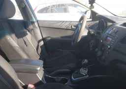 2013 KIA FORTE LX