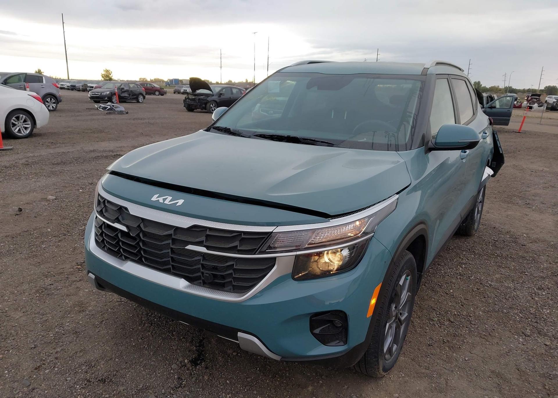 2024 KIA SELTOS LX