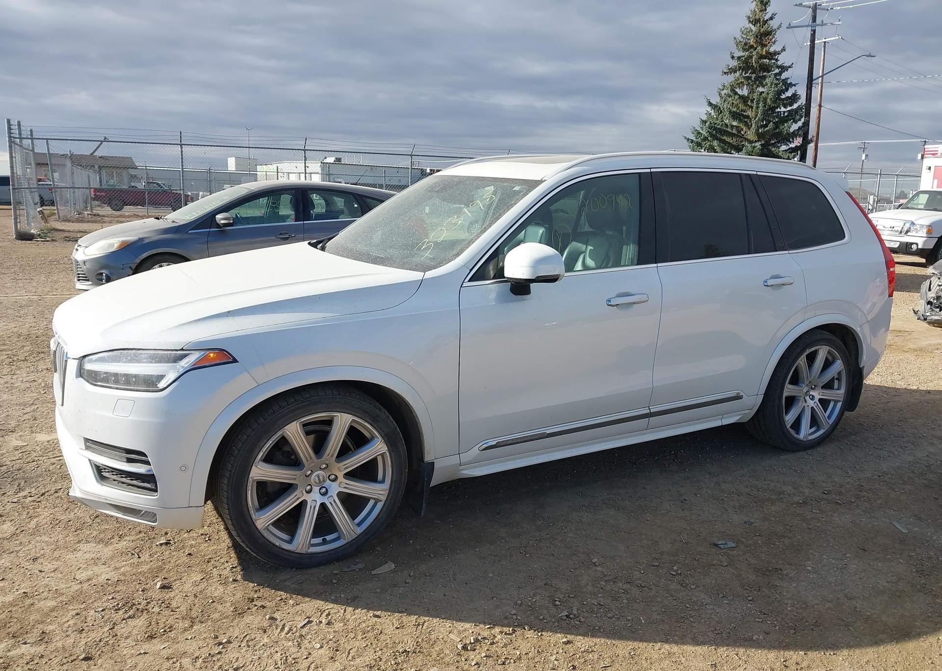 2018 VOLVO XC90 T6