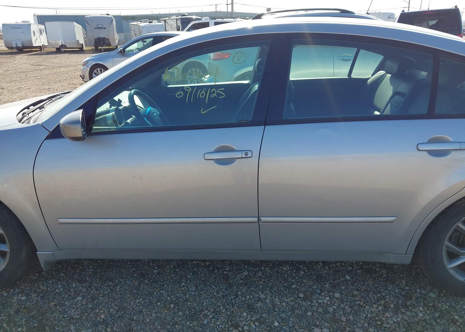 2005 NISSAN MAXIMA SE