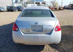 2005 NISSAN MAXIMA SE