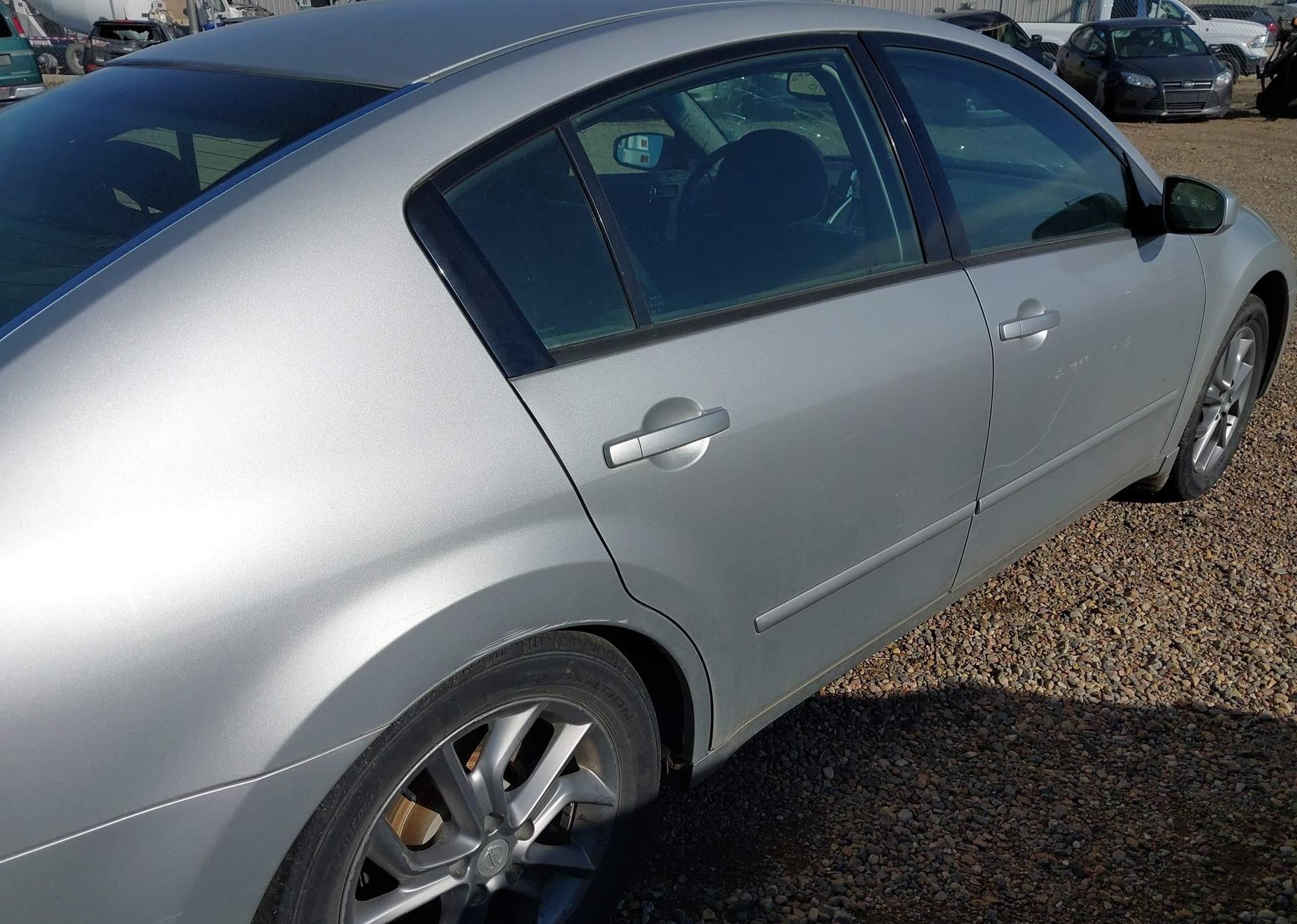 2005 NISSAN MAXIMA SE