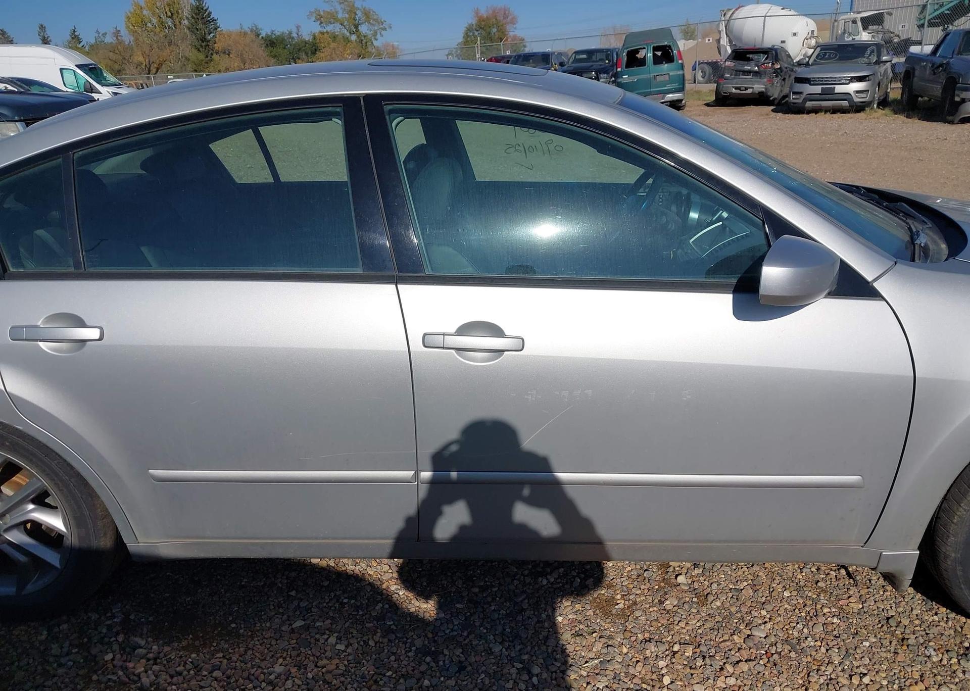 2005 NISSAN MAXIMA SE