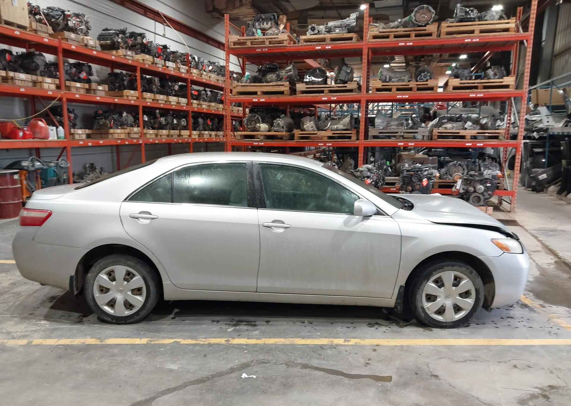 2009 TOYOTA CAMRY SE