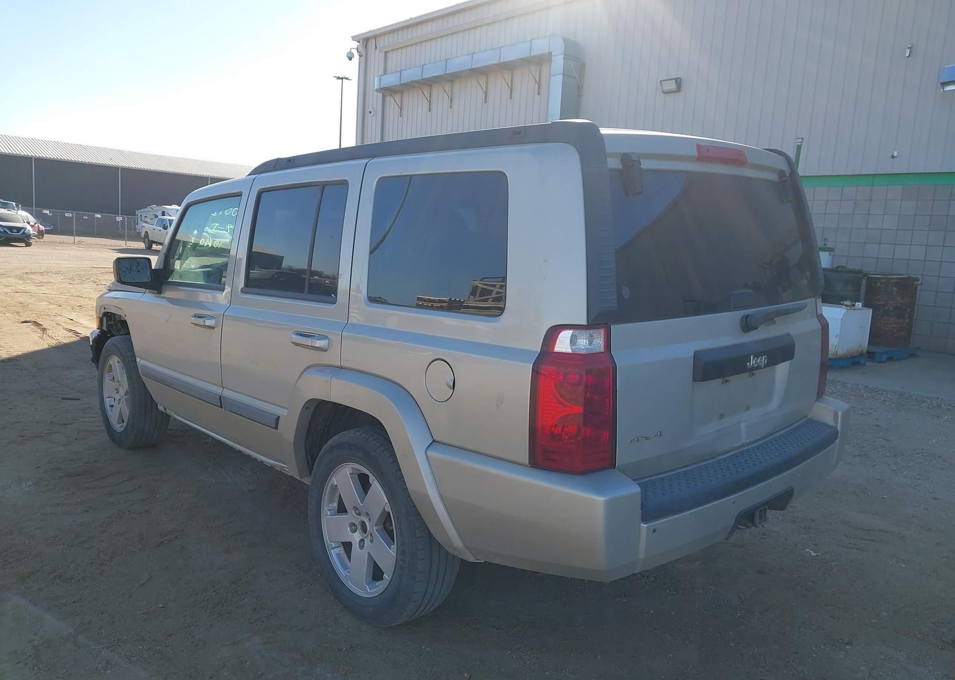 2008 JEEP COMMANDER SPORT