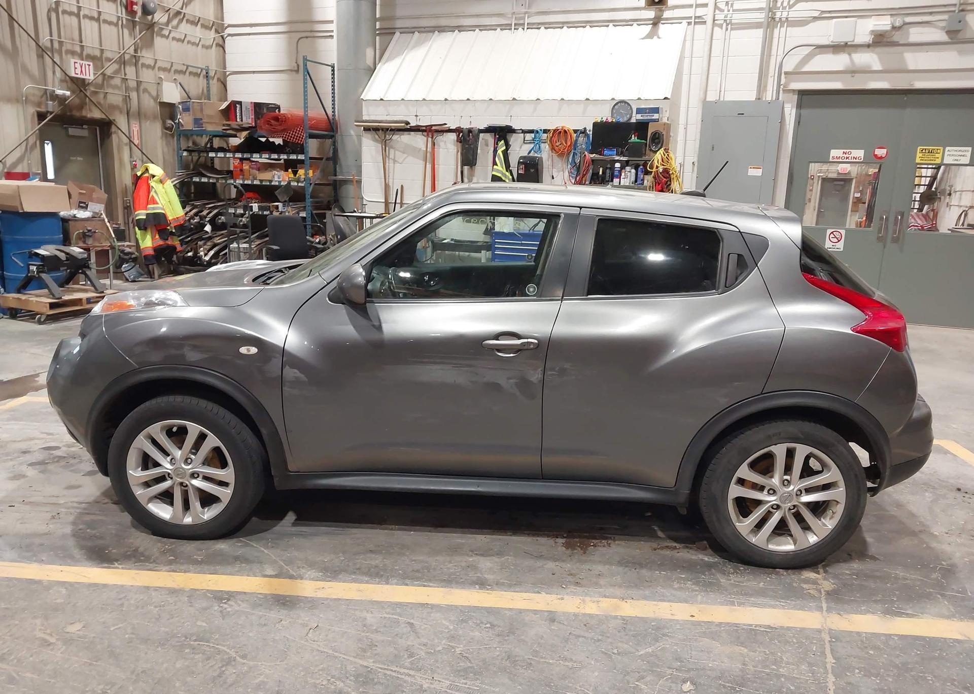 2011 NISSAN JUKE S