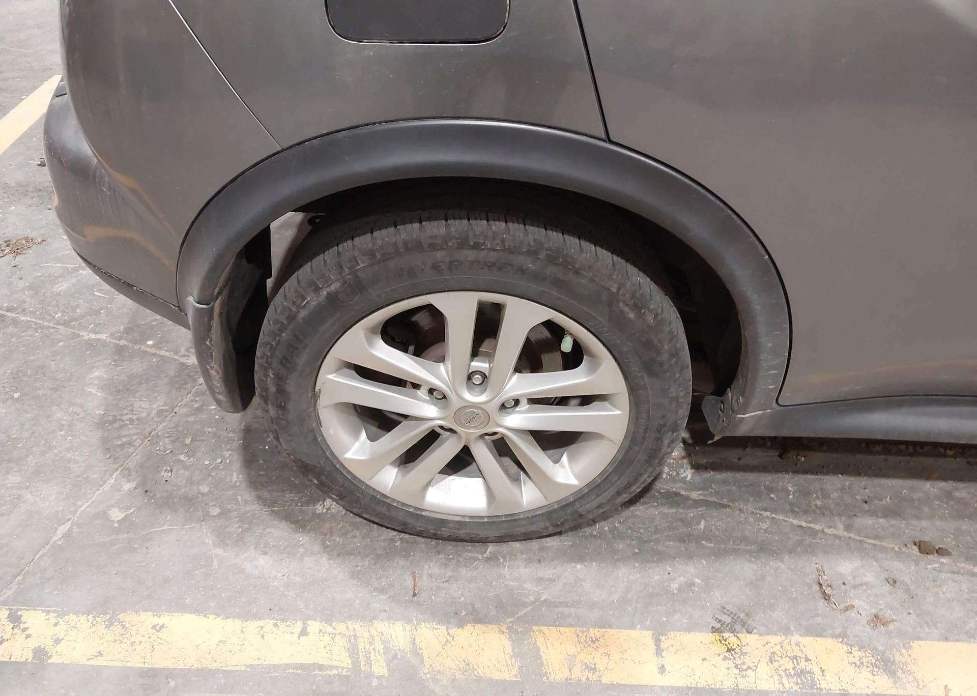 2011 NISSAN JUKE S