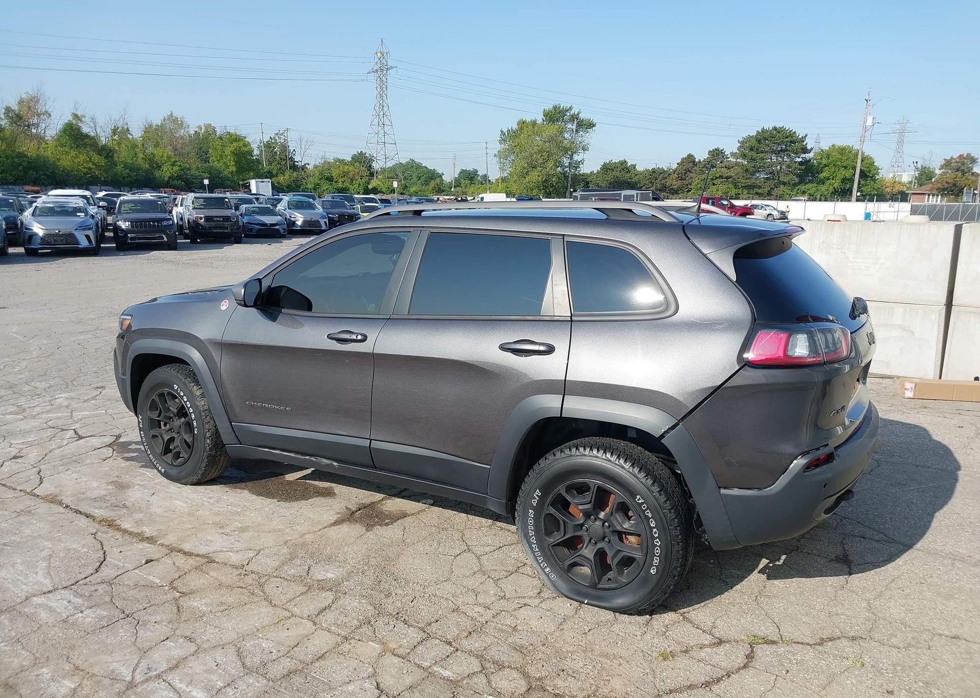 2019 JEEP CHEROKEE TRAILHAWK