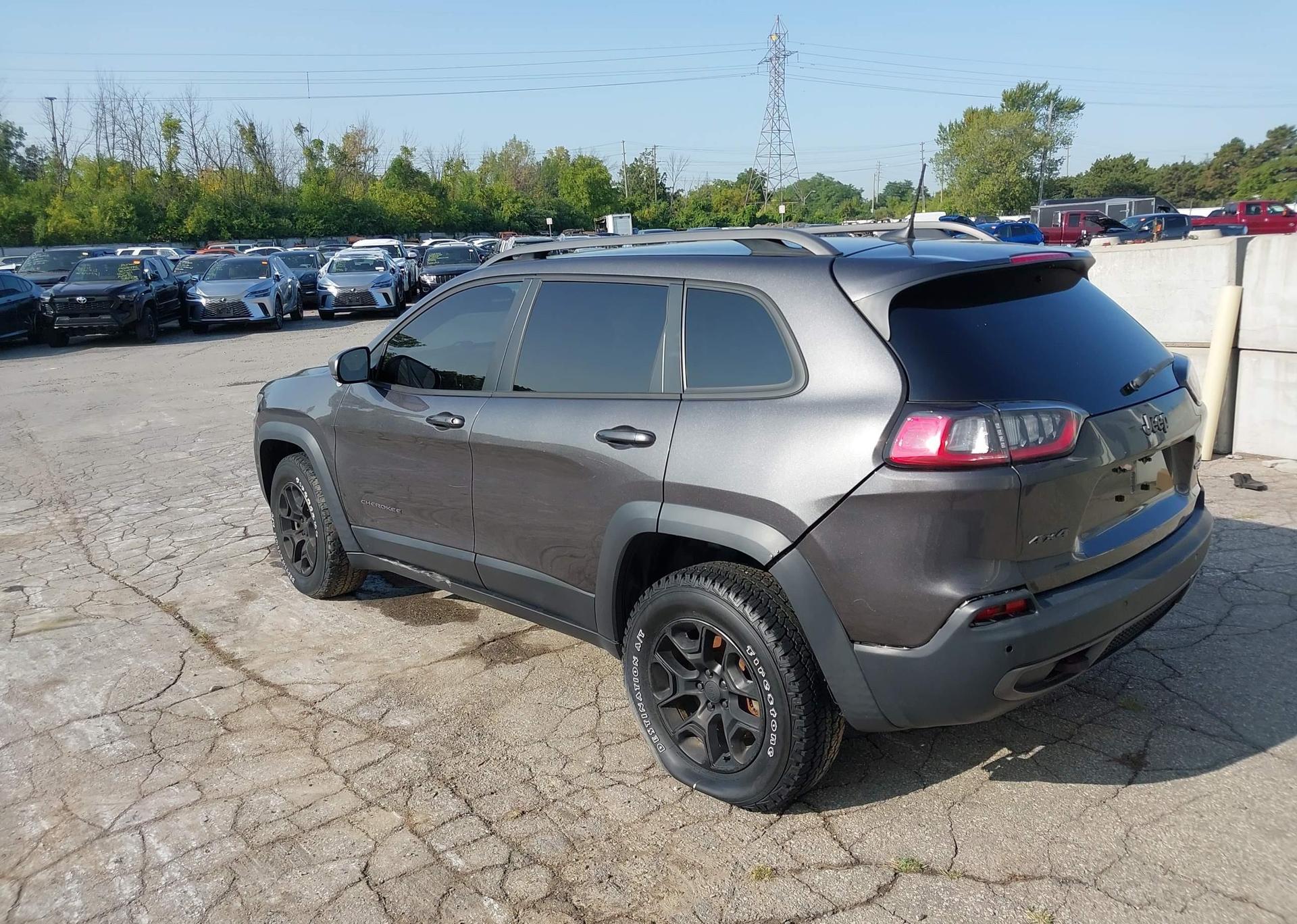 2019 JEEP CHEROKEE TRAILHAWK