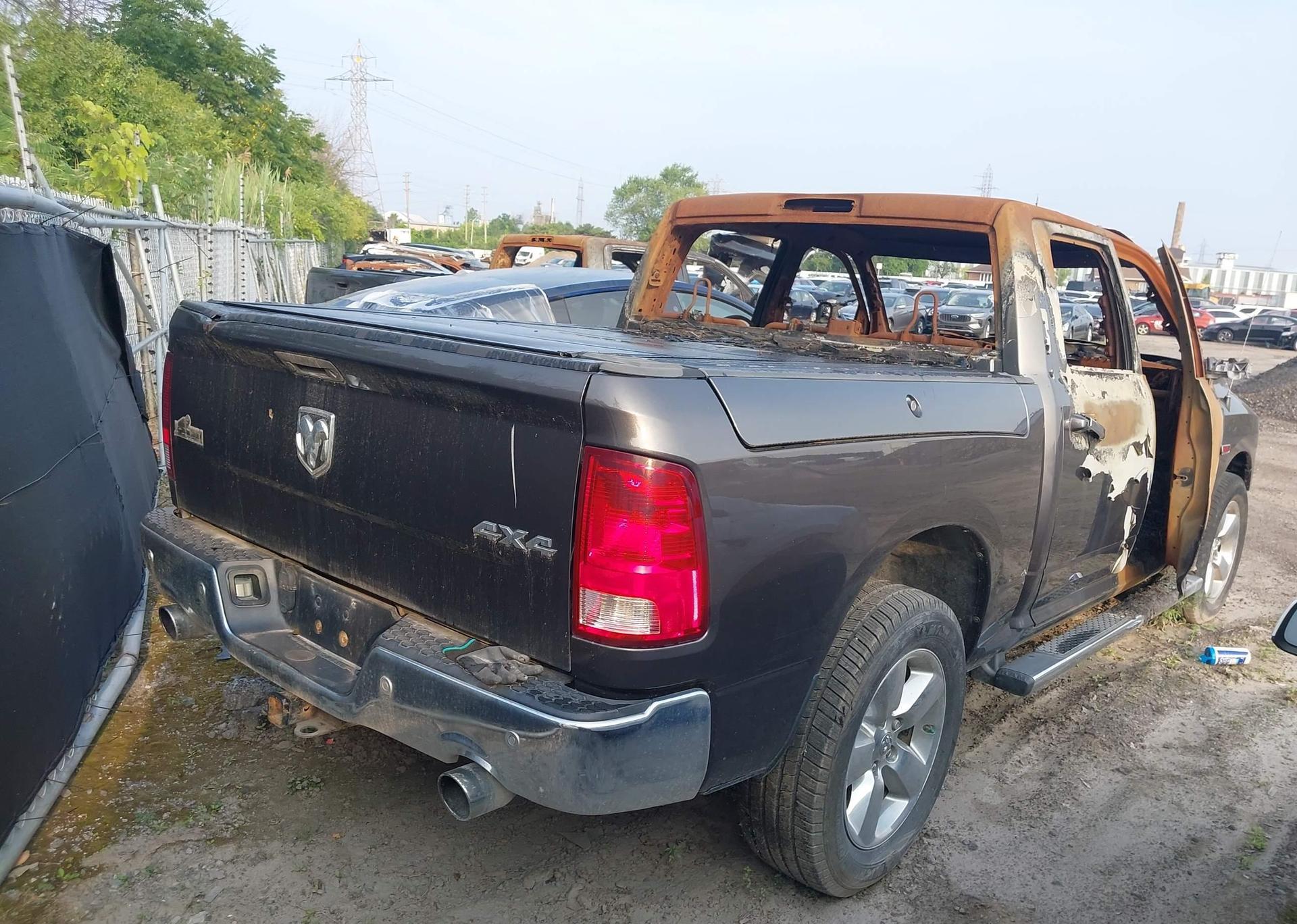 2015 RAM 1500 SLT