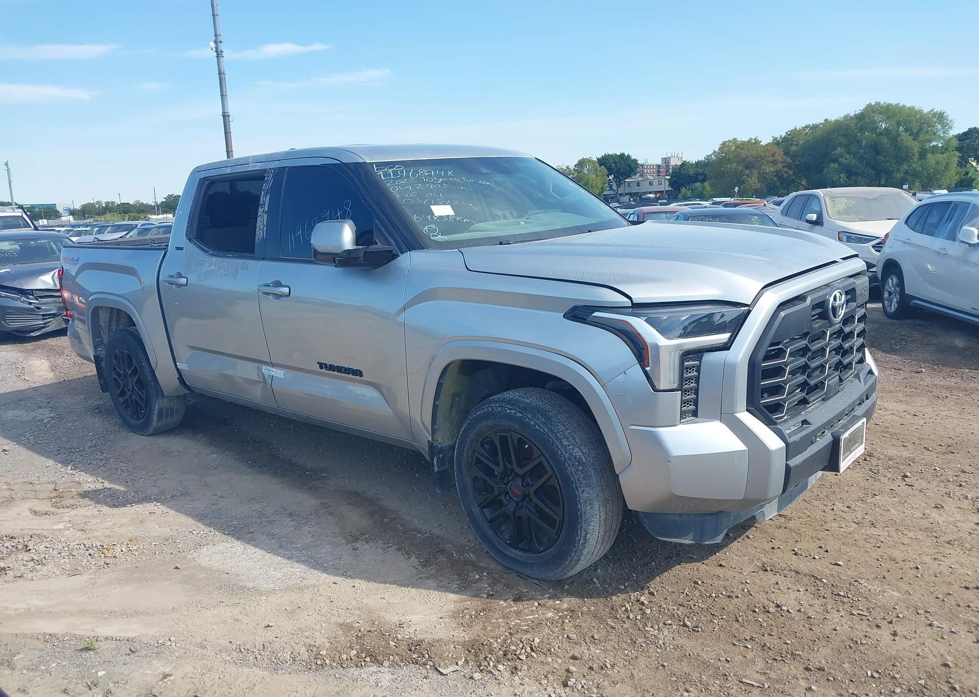 2022 TOYOTA TUNDRA CREWMAX SR