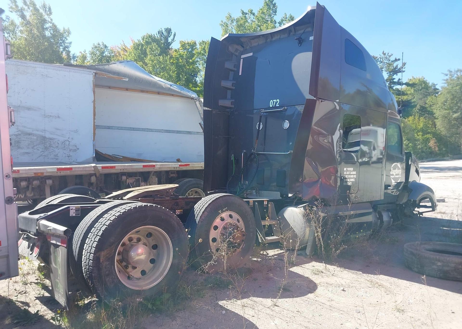 2023 PETERBILT 579