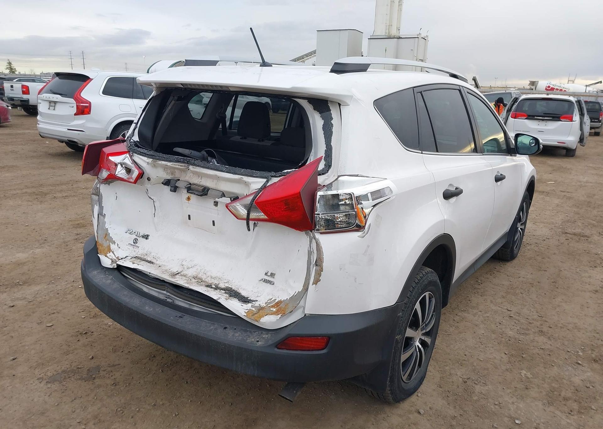 2013 TOYOTA RAV4 LE