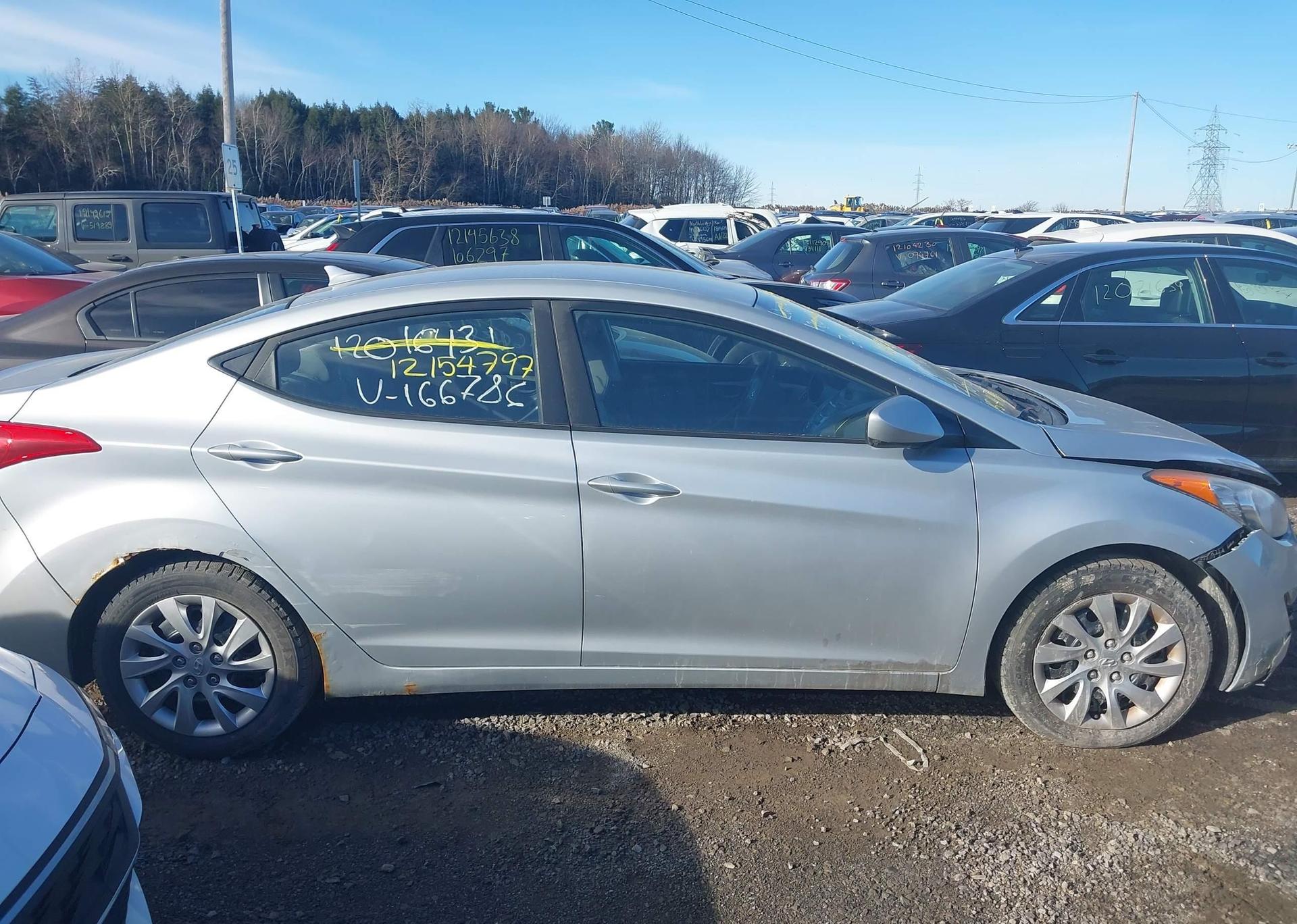 2013 HYUNDAI ELANTRA GL
