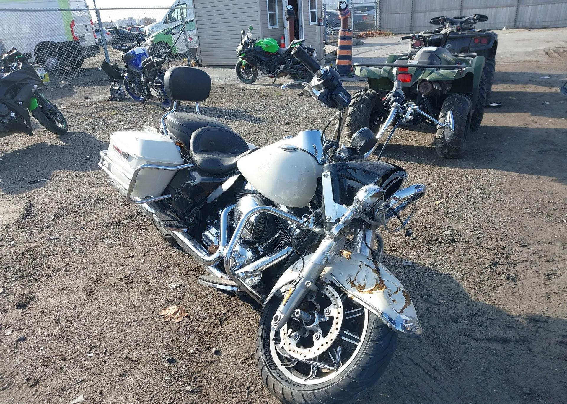 2014 HARLEY-DAVIDSON FLHP POLICE ROAD KING