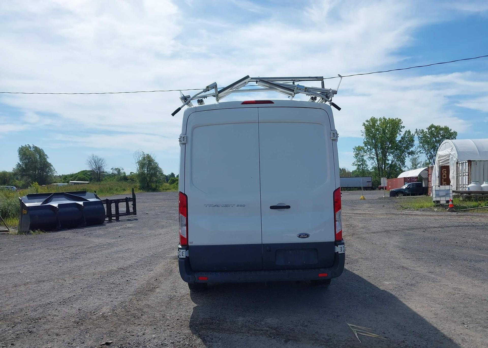 2017 FORD TRANSIT T-150