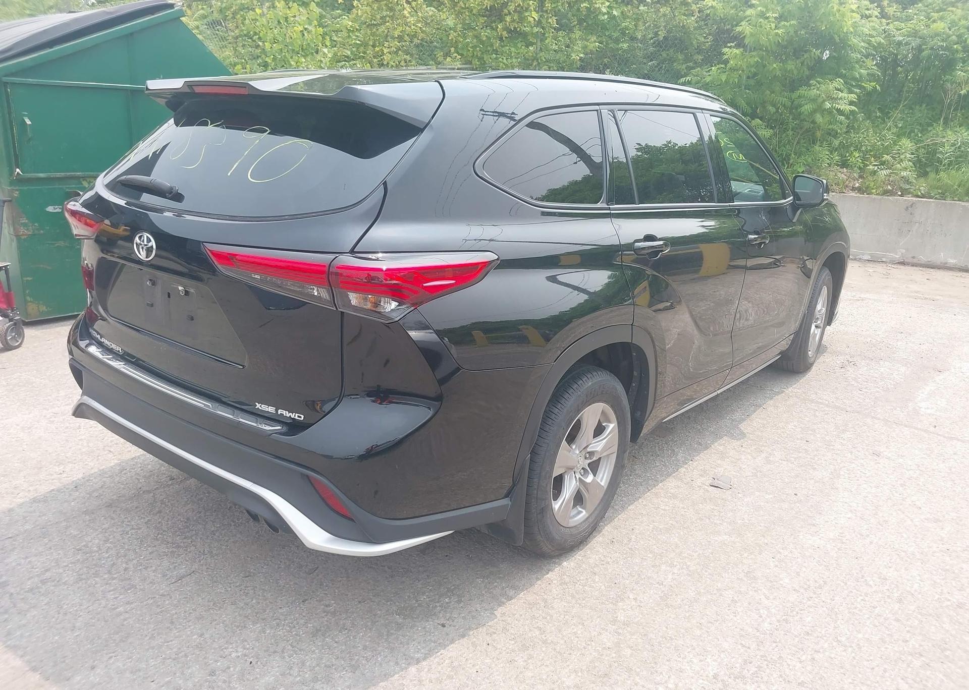2022 TOYOTA HIGHLANDER XSE