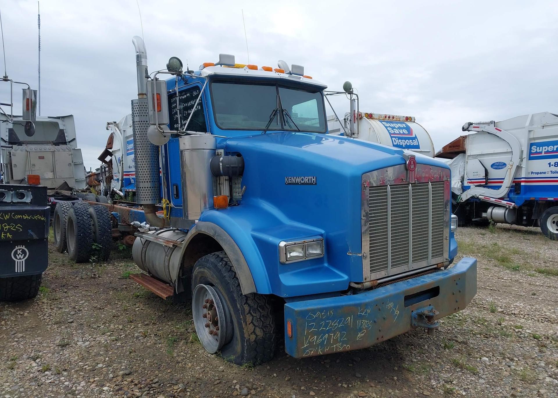 2003 KENWORTH CONSTRUCTION T800