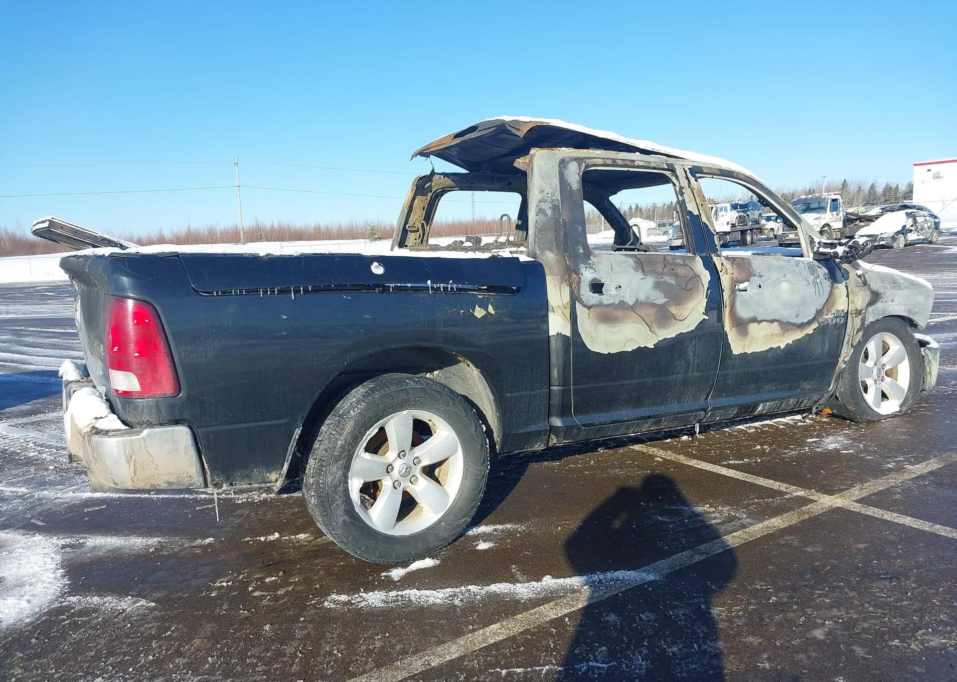 2016 RAM 1500 SLT