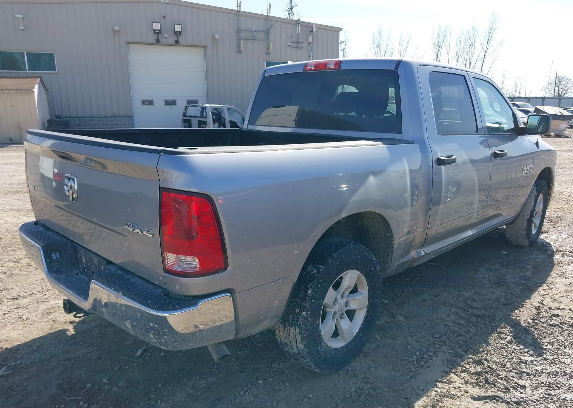 2022 RAM 1500 CLASSIC SLT