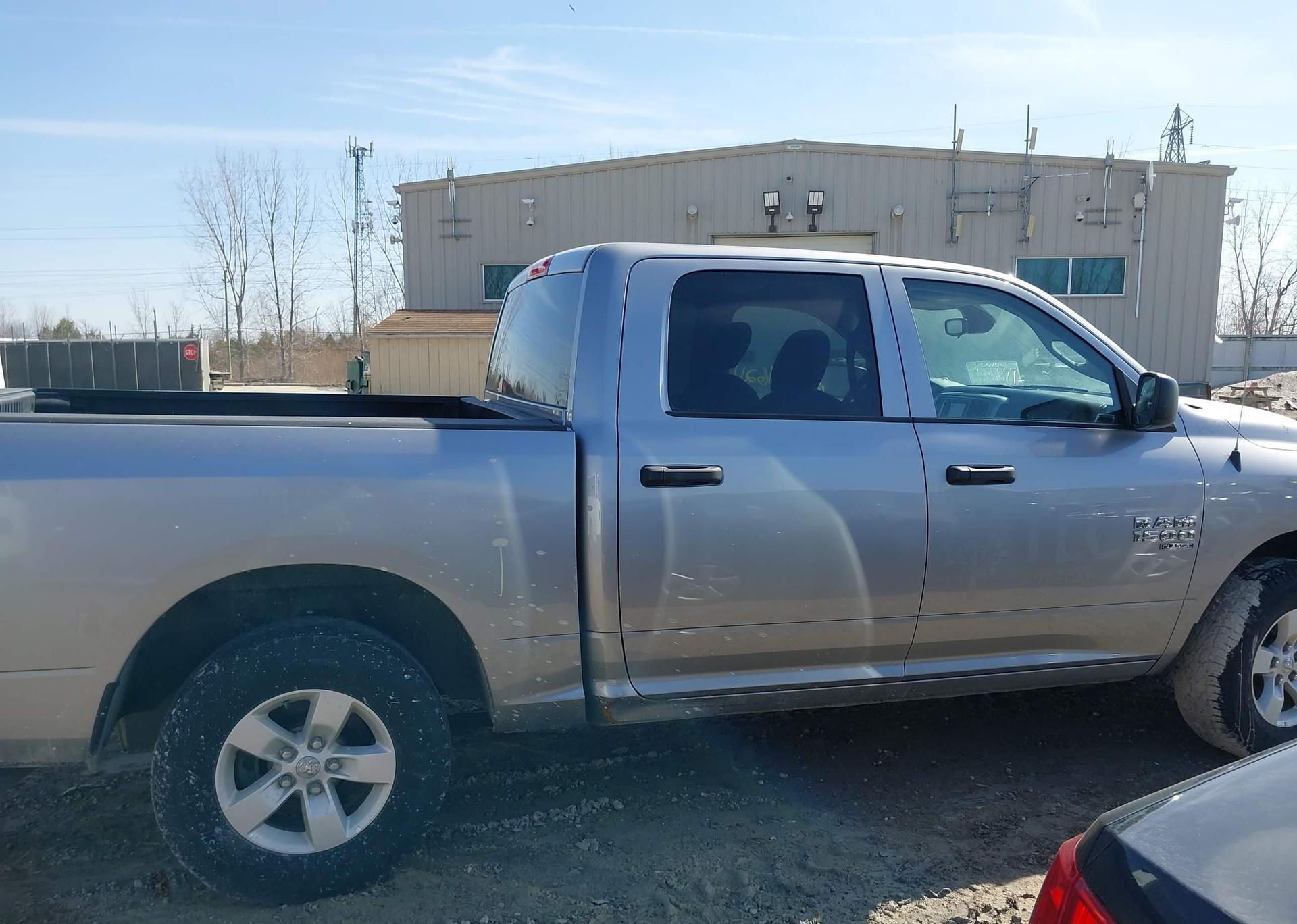 2022 RAM 1500 CLASSIC SLT