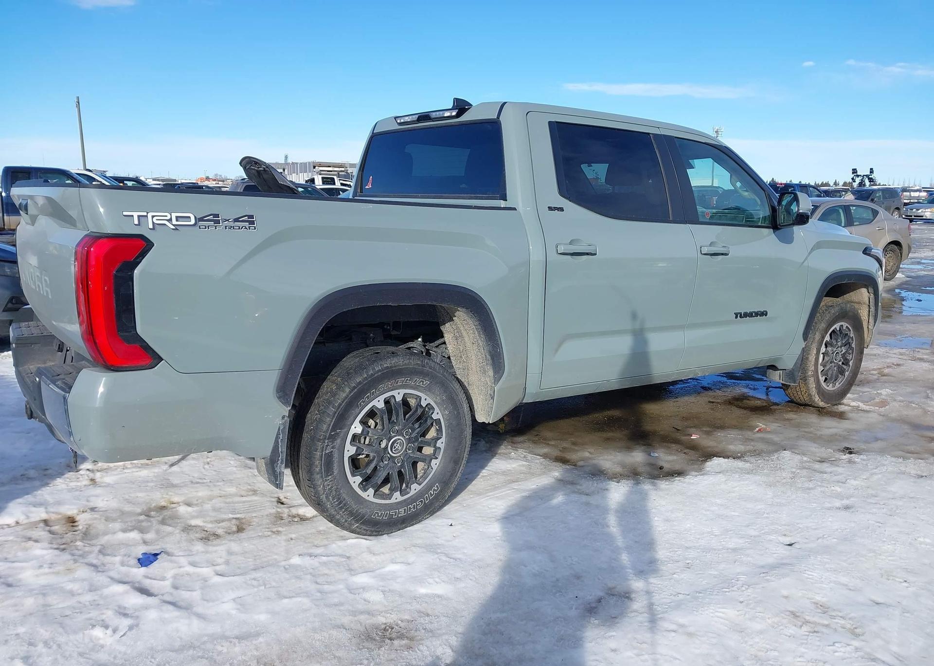 2024 TOYOTA TUNDRA CREWMAX SR