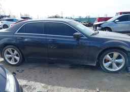 2018 CHRYSLER 300 TOURING