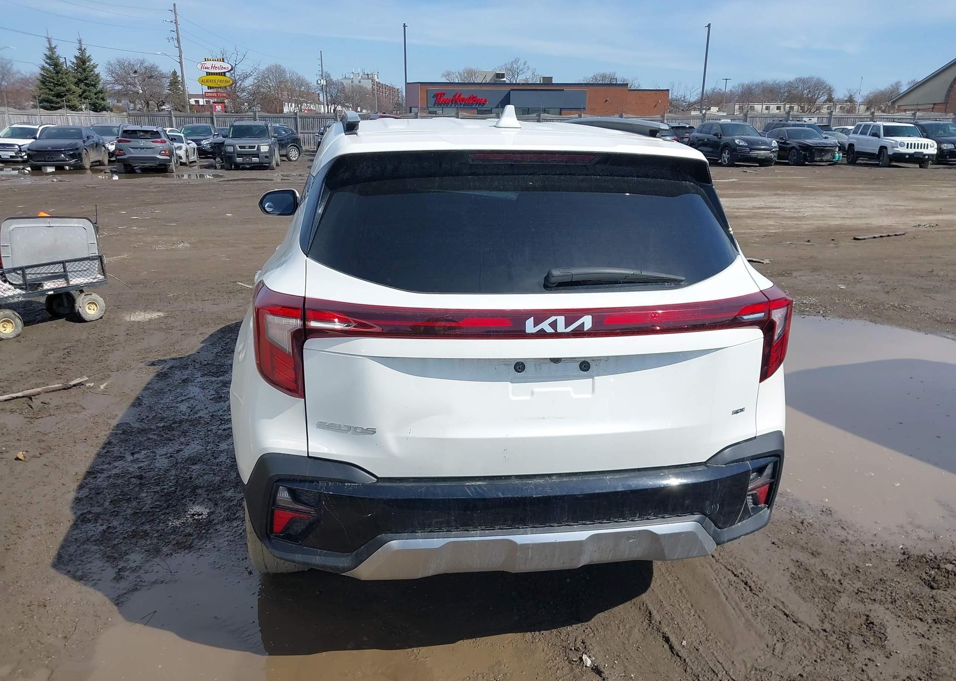 2024 KIA SELTOS EX