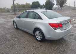 2011 CHEVROLET CRUZE