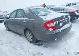 2002 TOYOTA CAMRY LE