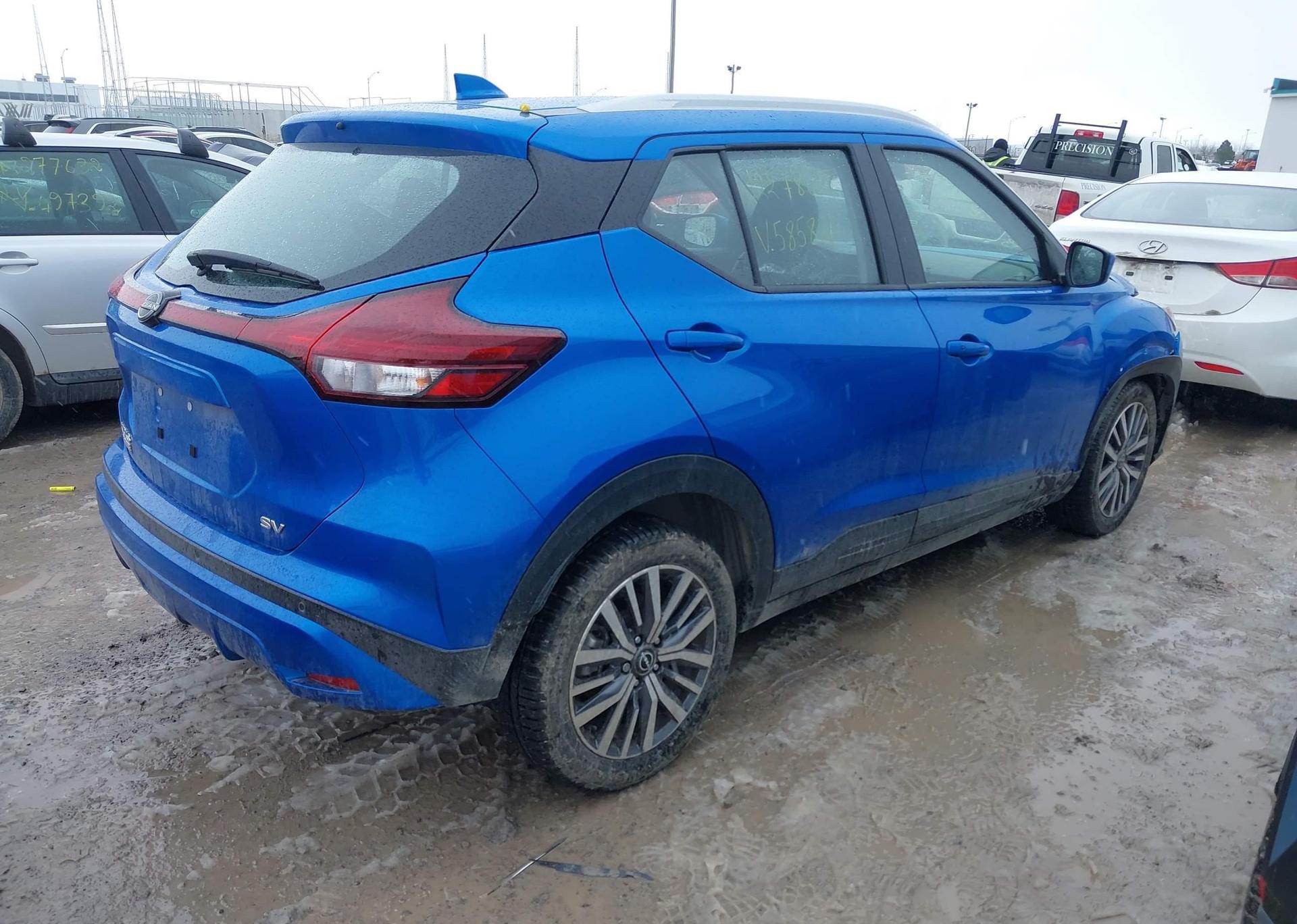 2024 NISSAN KICKS SV