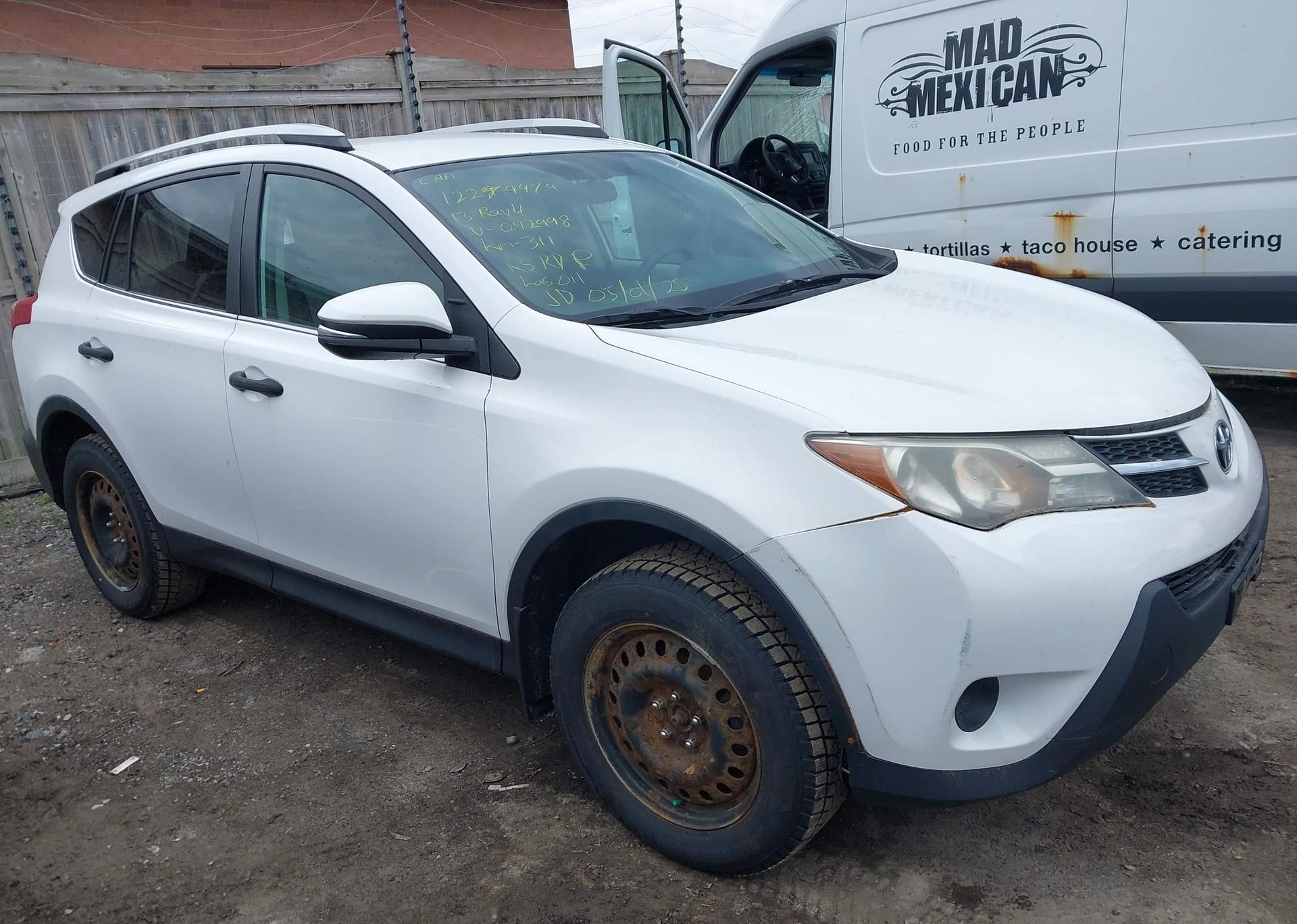 2013 TOYOTA RAV4 LE