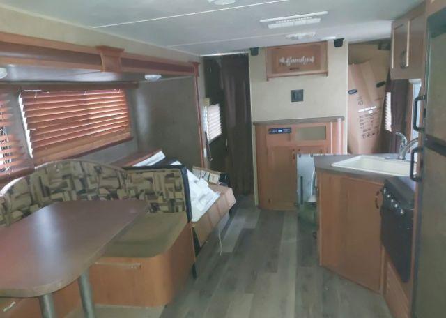 2014 FOREST RIVER GREY WOLF 26DBH