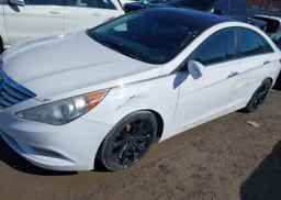 2011 HYUNDAI SONATA SE