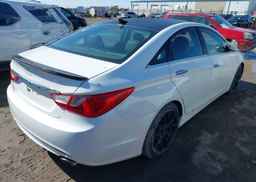 2011 HYUNDAI SONATA SE