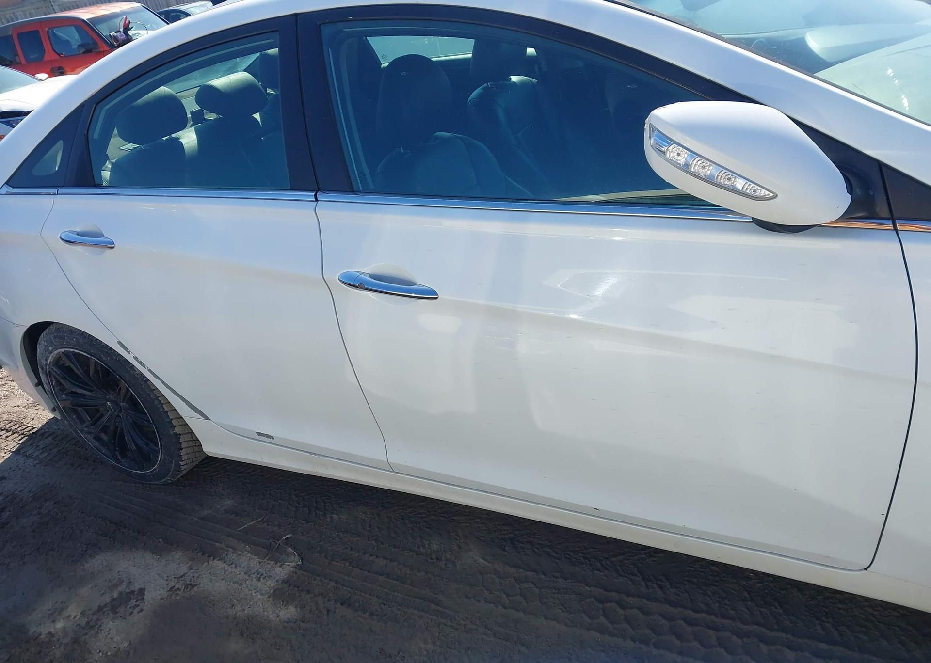 2011 HYUNDAI SONATA SE
