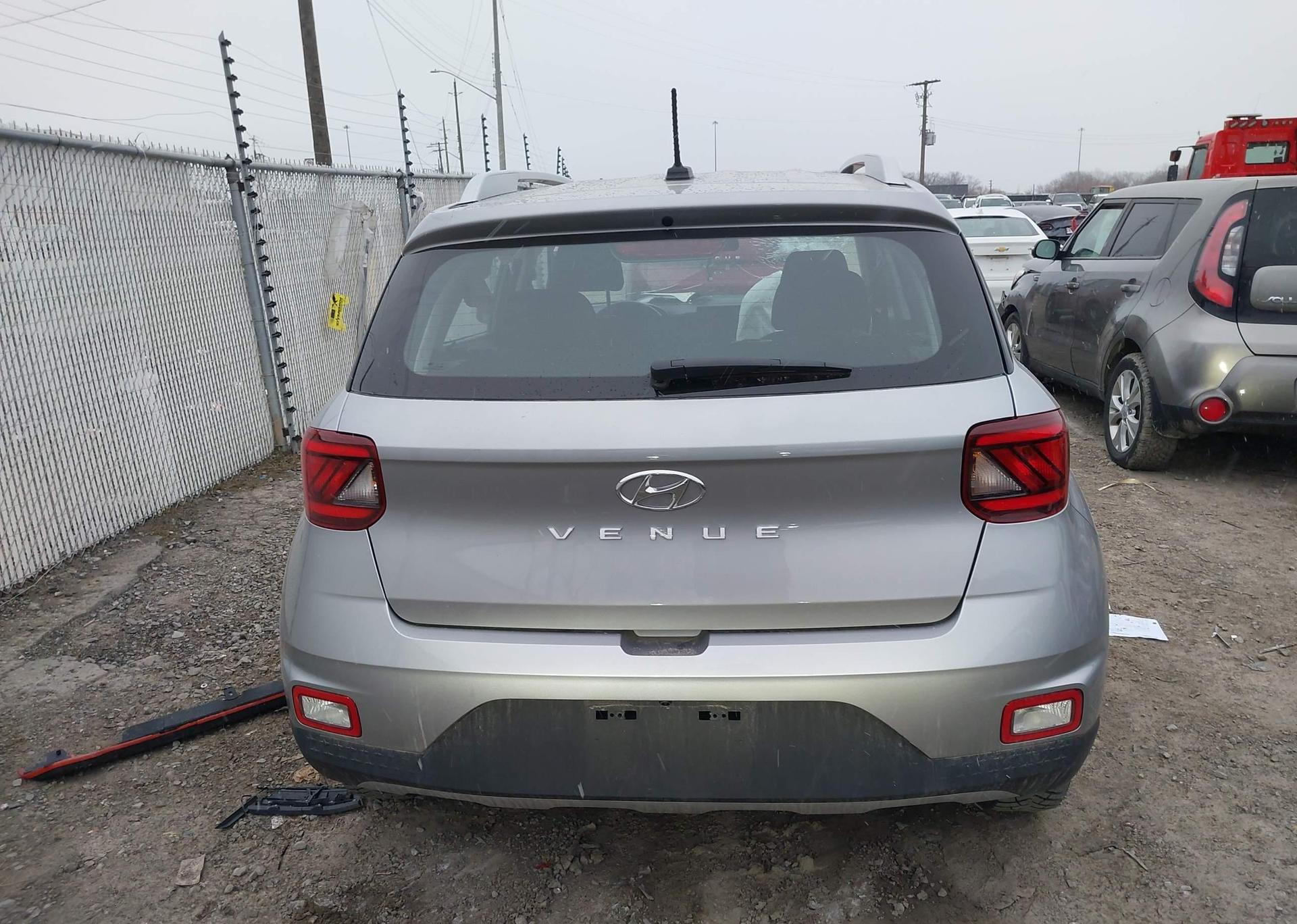 2025 HYUNDAI VENUE SEL