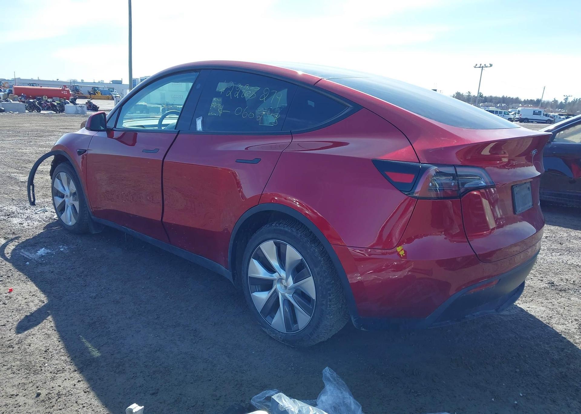 2024 TESLA MODEL Y LONG RANGE