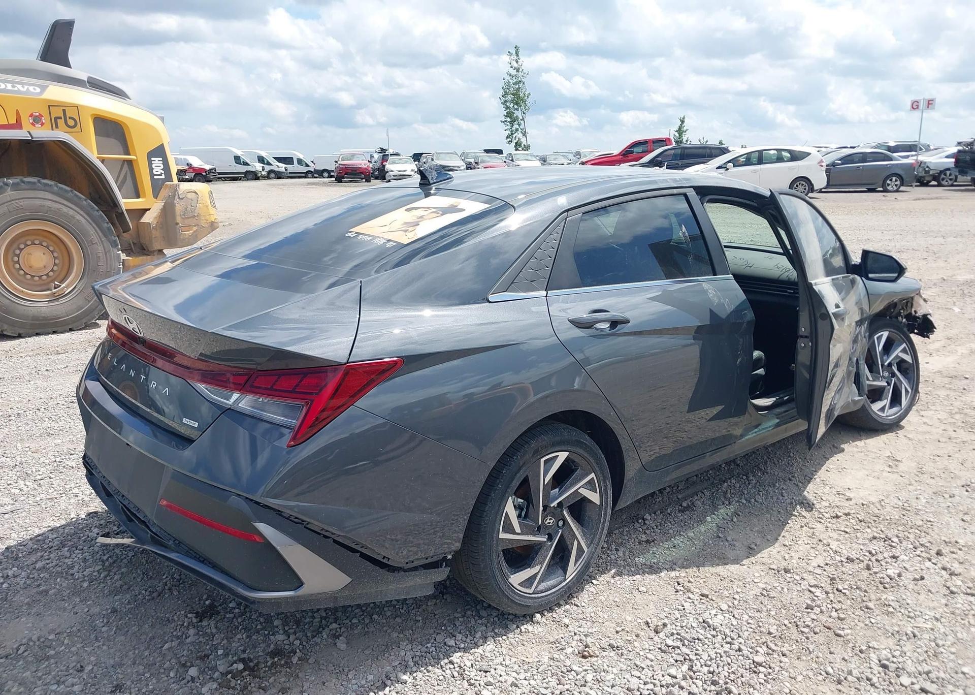 2024 HYUNDAI ELANTRA HYBRID LUXURY