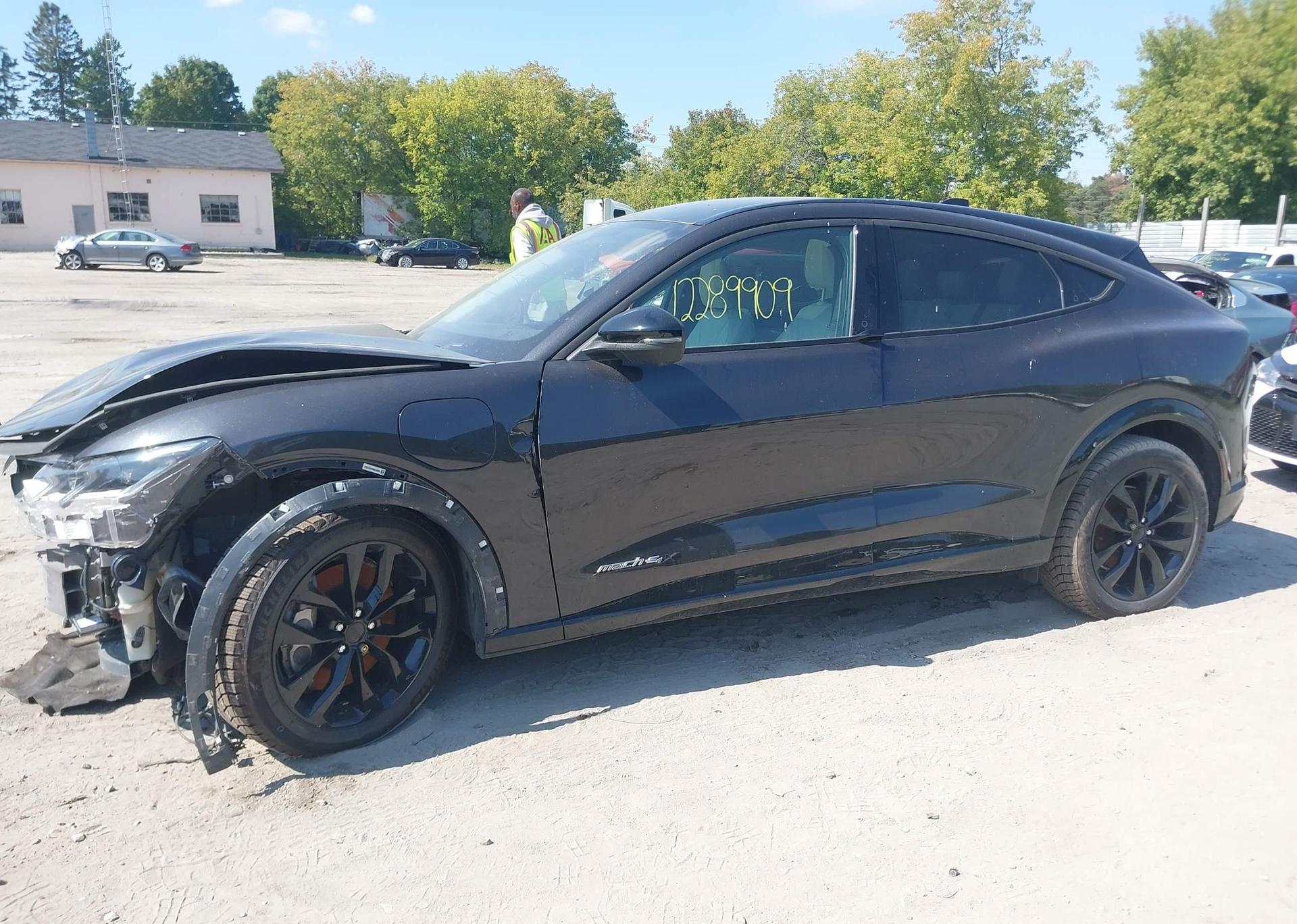 2022 FORD MUSTANG MACH-E PREMIUM