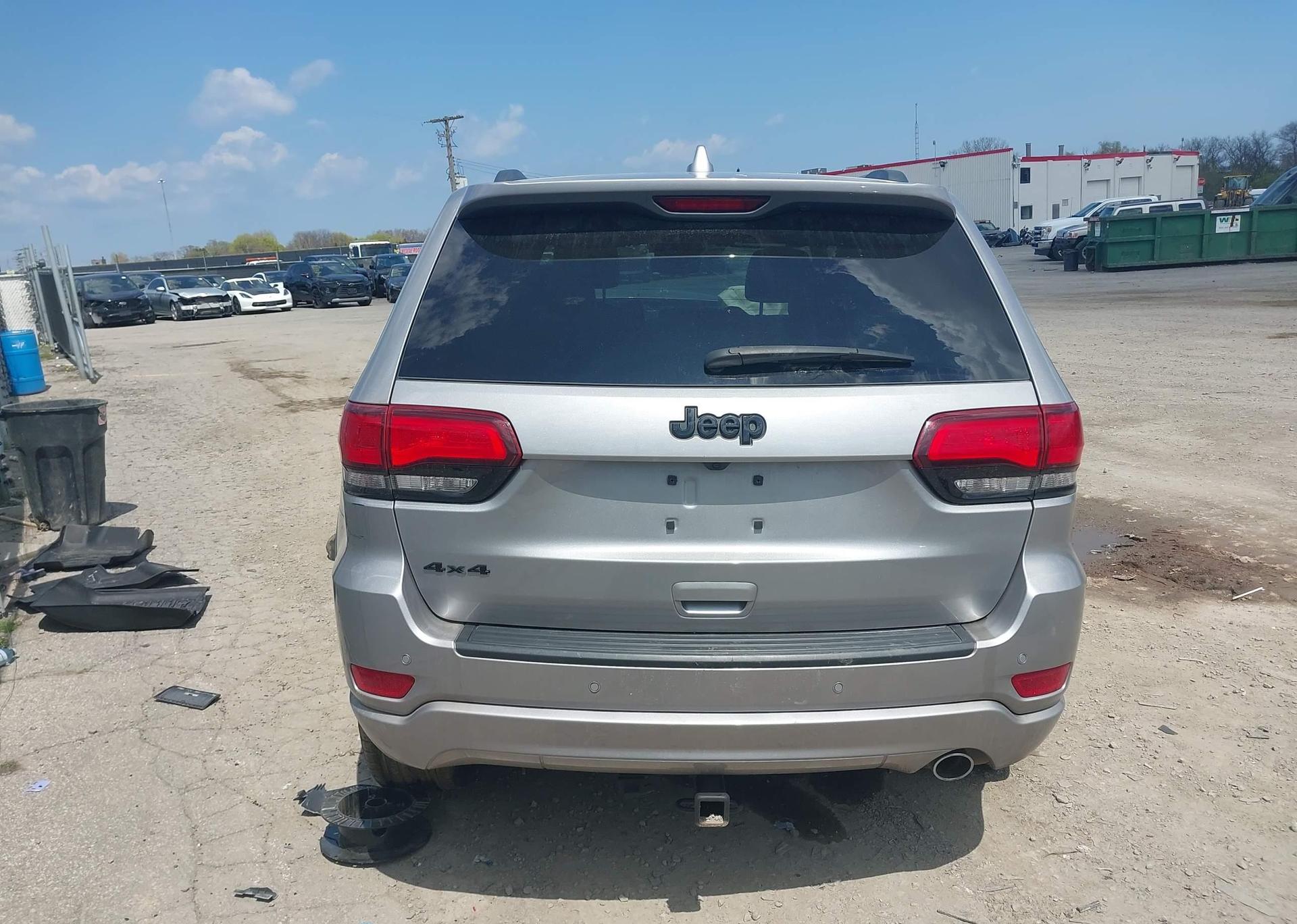2020 JEEP GRAND CHEROKEE LAREDO