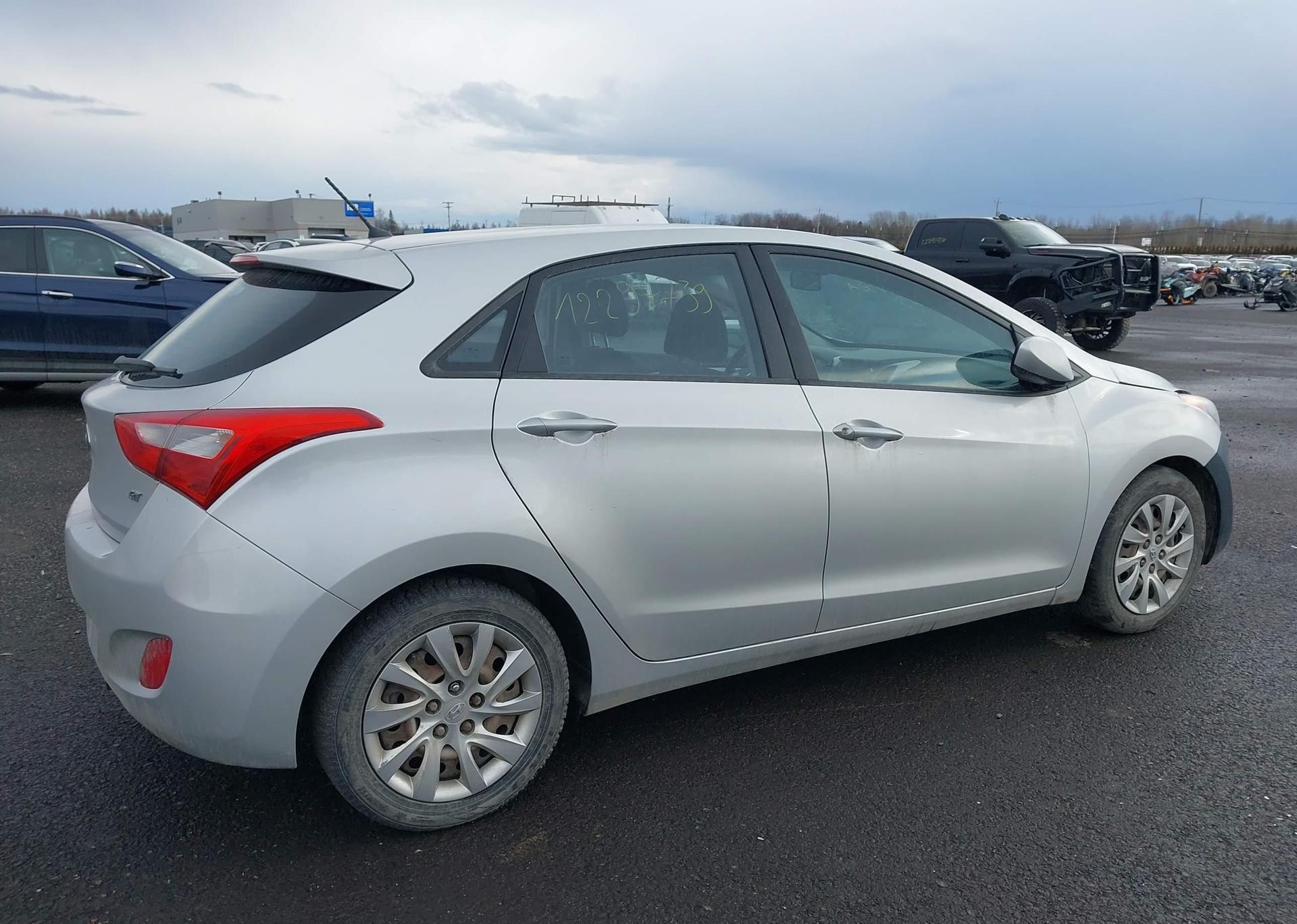 2014 HYUNDAI ELANTRA