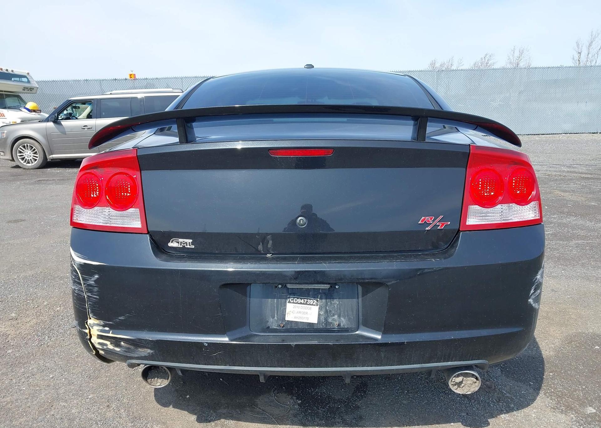 2010 DODGE CHARGER